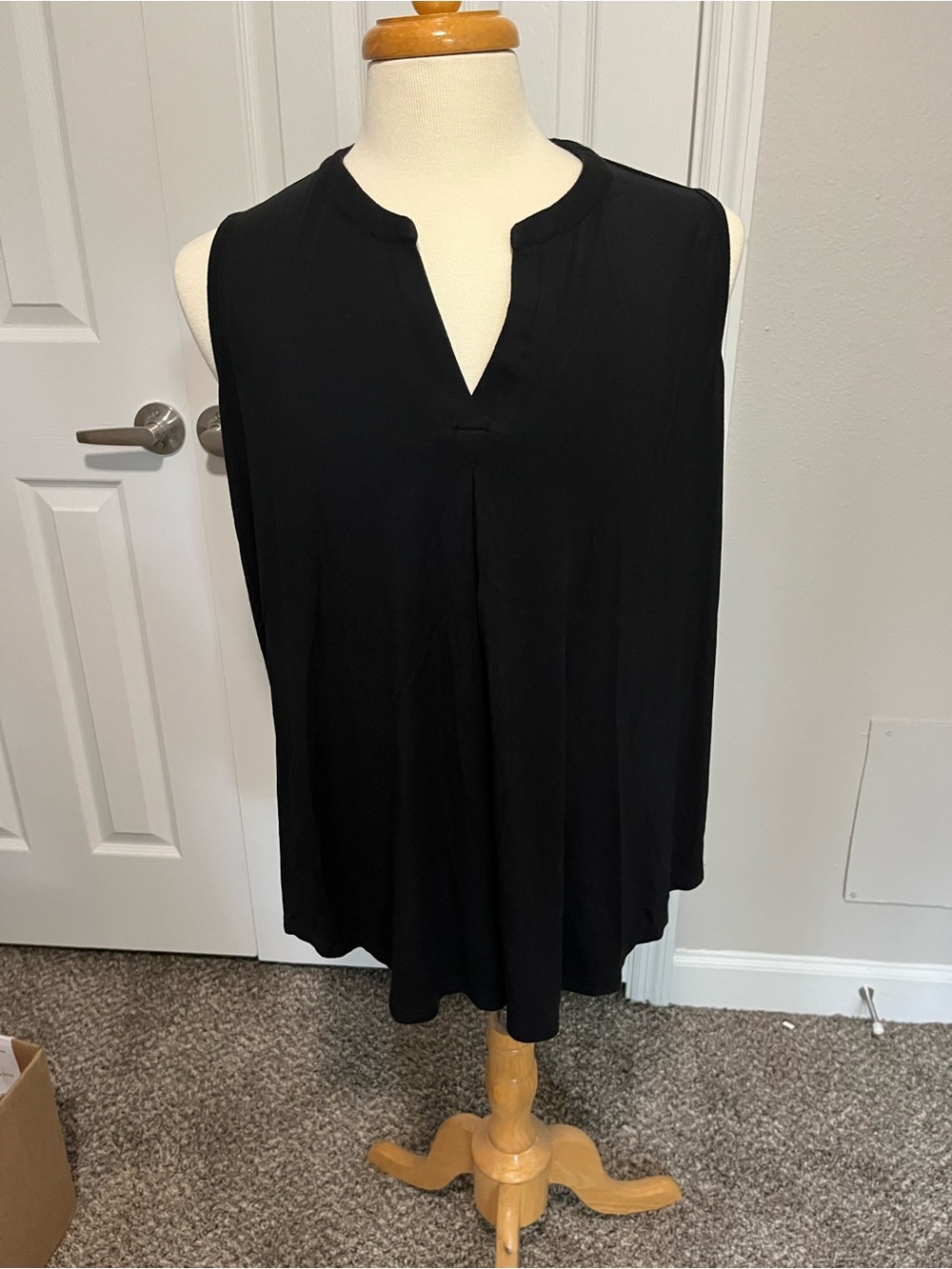 Neineiwu Women’s 2XL Black Sleeveless Split V-Neck Flowy Tunic Blouse Top